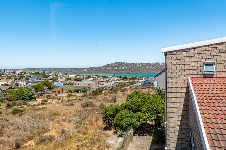 5 Bedroom Property for Sale in Myburgh Park Western Cape